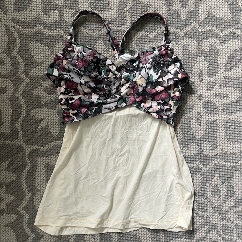 NWOT Lululemon Wrap It Up Tank
So Fly Butterfly Angel Wing Multi - Picture 5 of 9